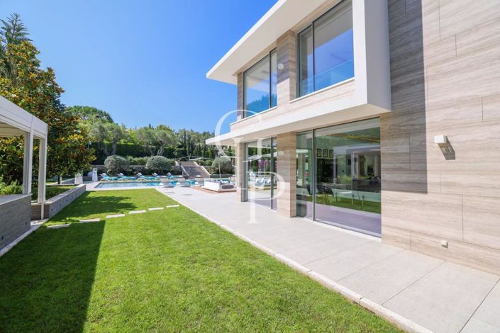 Image No.22-6 Bed House for sale