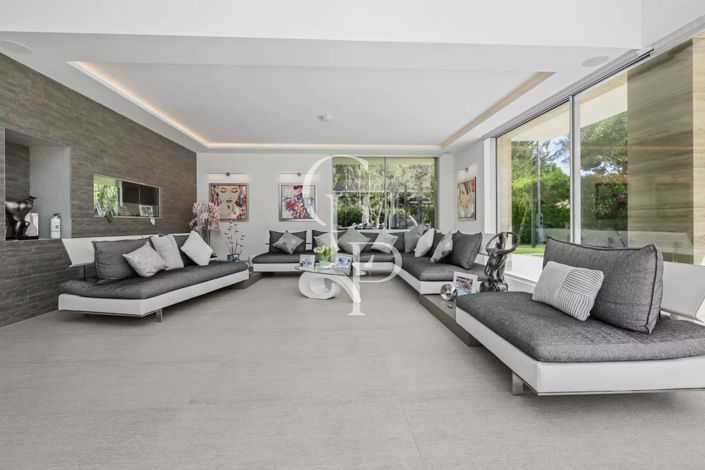 Image No.29-6 Bed House for sale