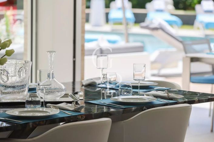 Image No.36-6 Bed House for sale