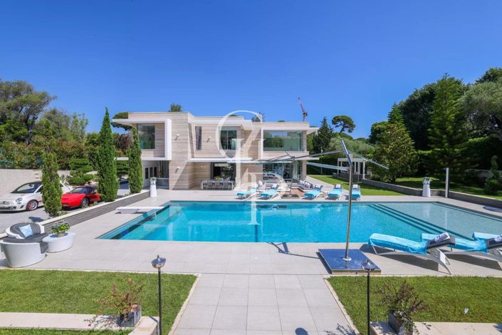 Image No.4-6 Bed House for sale