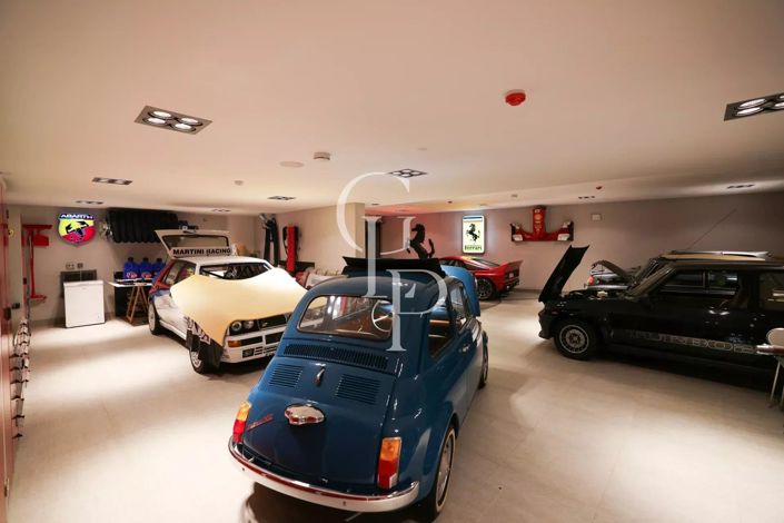 Image No.42-6 Bed House for sale