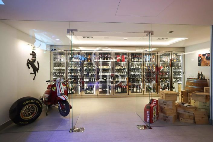 Image No.45-6 Bed House for sale