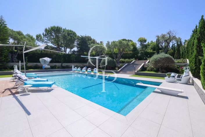 Image No.7-6 Bed House for sale