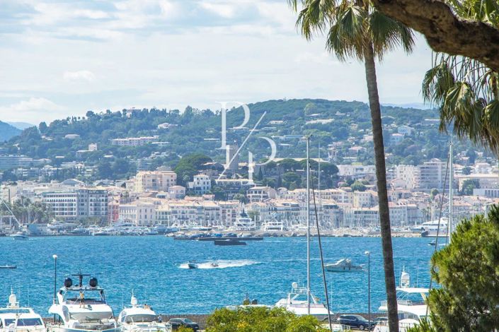 Image No.10-3 Bed Apartment for sale