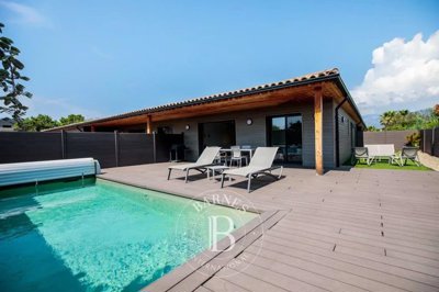 1 - Lecci, House