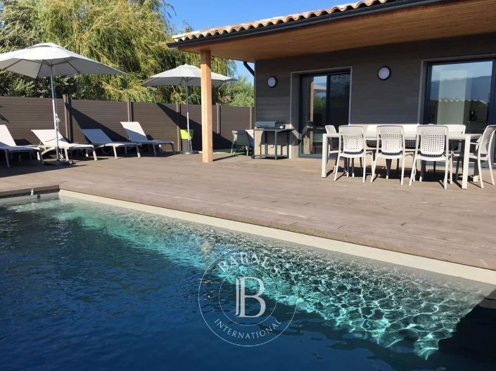 Image No.5-4 Bed House for sale