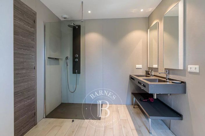 Image No.7-3 Bed House for sale