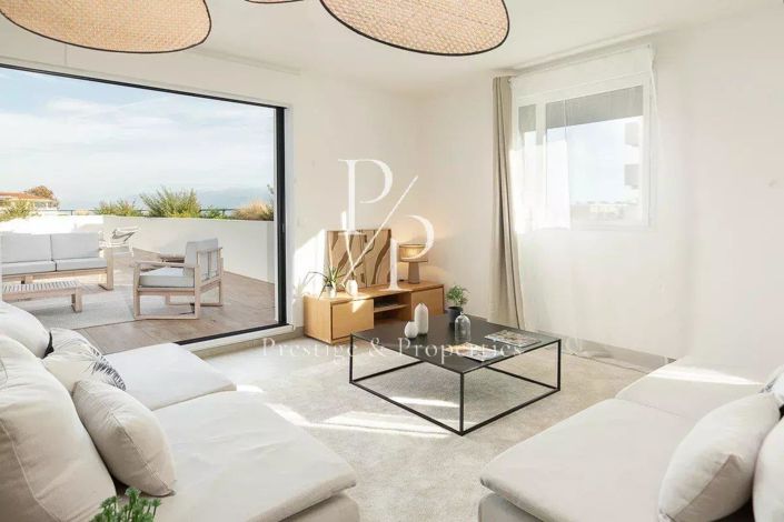Image No.1-3 Bed Apartment for sale