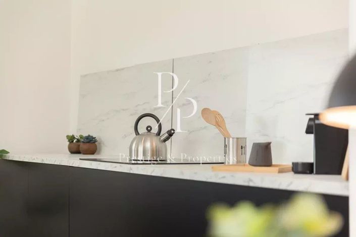 Image No.12-3 Bed Apartment for sale