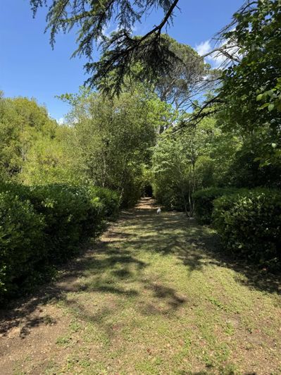 Image No.23-7 Bed House for sale