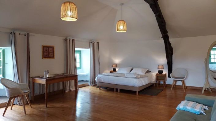 Image No.17-5 Bed House for sale