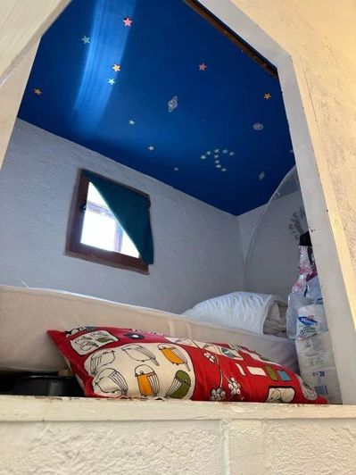 Image No.10-11 Bed House for sale