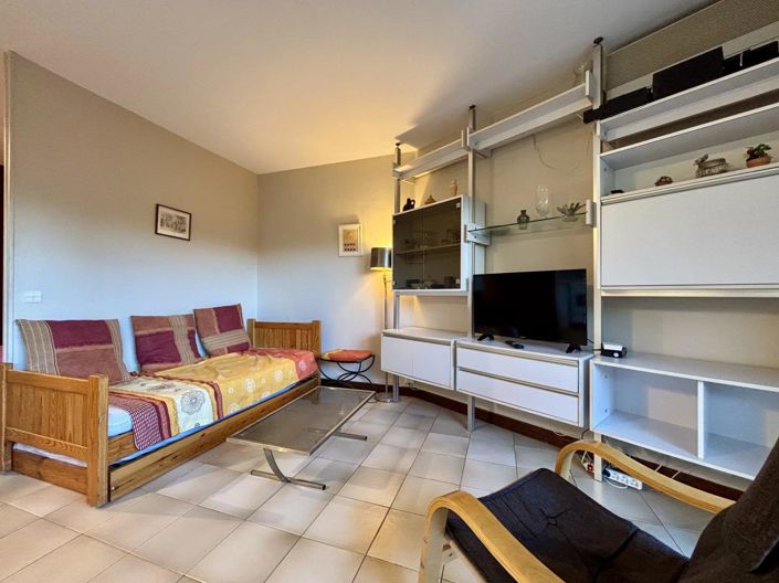 Image No.11-Apartment for sale