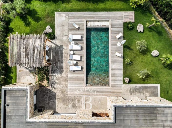 Image No.1-4 Bed House for sale