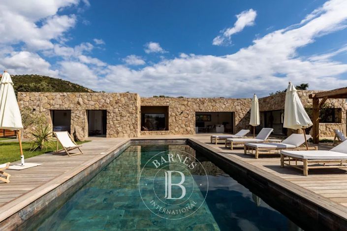 Image No.4-4 Bed House for sale