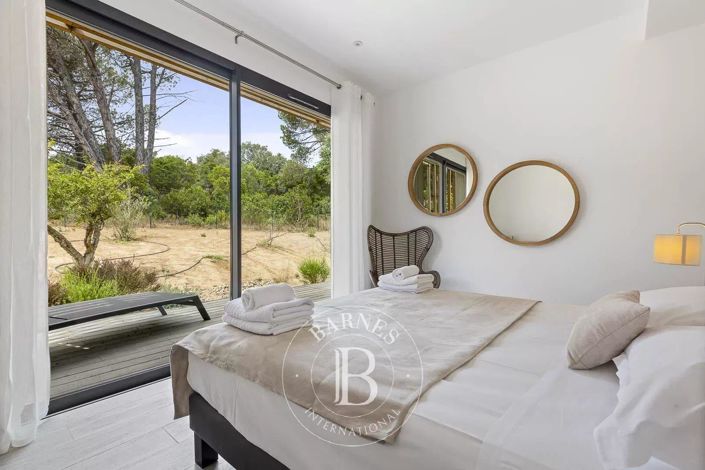 Image No.10-5 Bed House for sale