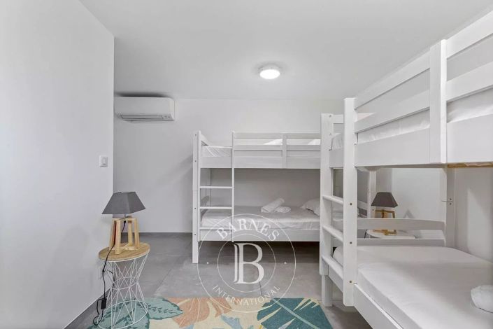 Image No.13-5 Bed House for sale