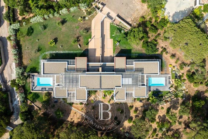 Image No.16-5 Bed House for sale