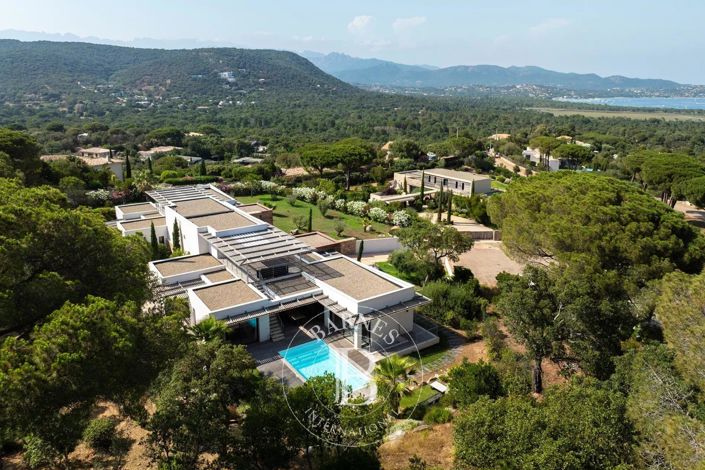 Image No.18-5 Bed House for sale