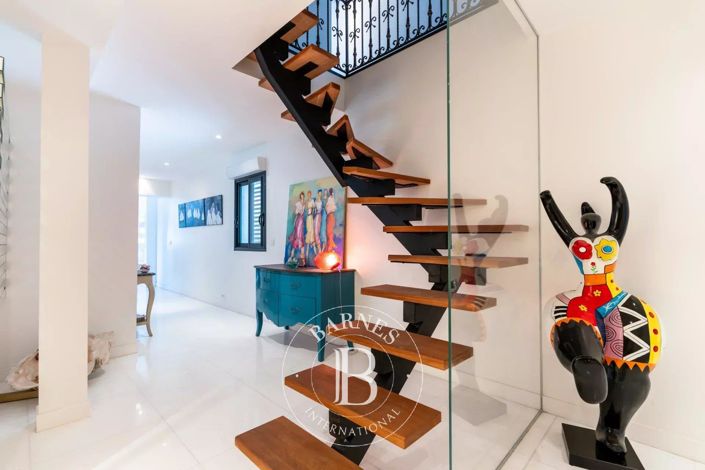 Image No.8-5 Bed Apartment for sale