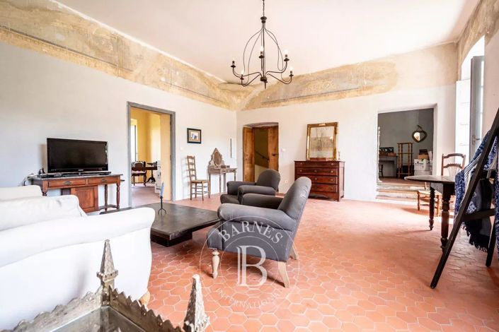 Image No.14-11 Bed House for sale