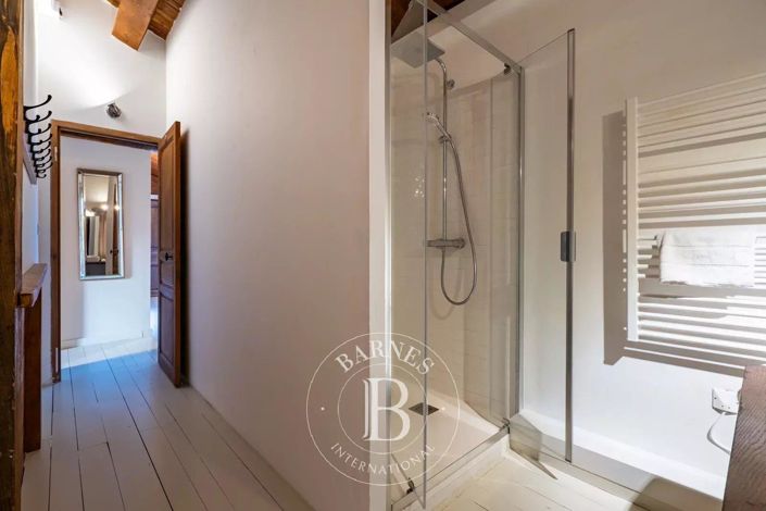 Image No.15-5 Bed House for sale