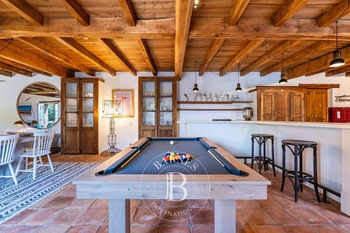 Image No.9-5 Bed House for sale