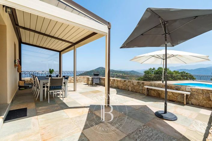 Image No.4-5 Bed House for sale