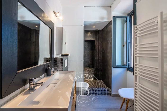 Image No.12-3 Bed Apartment for sale