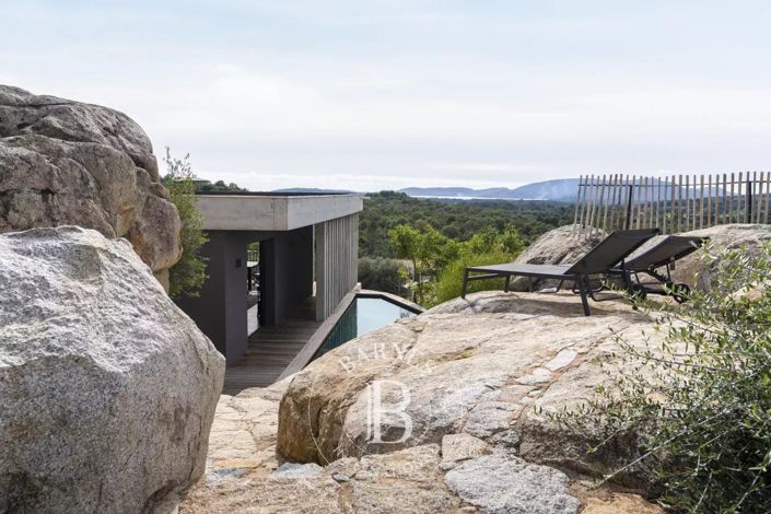 Image No.2-4 Bed House for sale