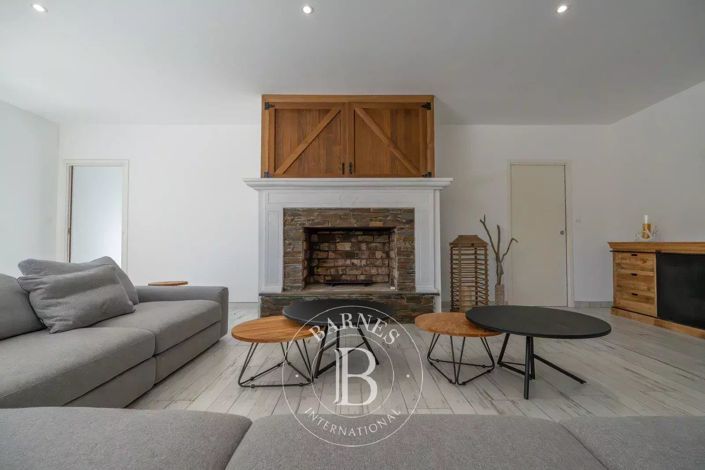 Image No.6-House for sale