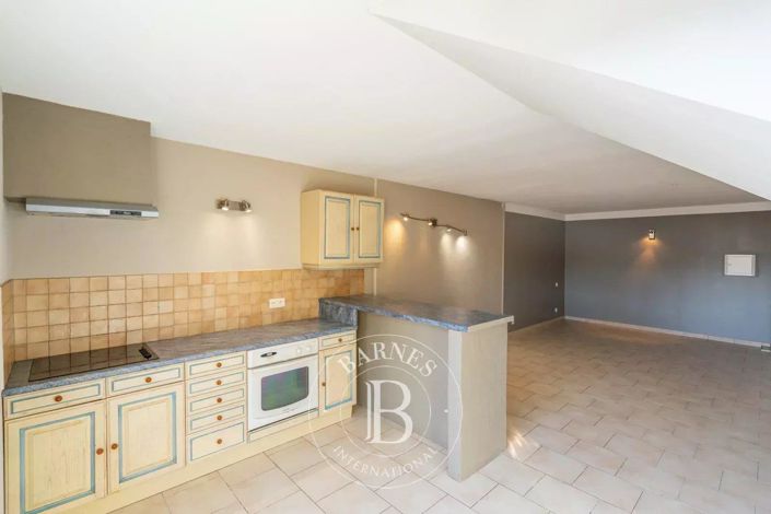 Image No.11-4 Bed House for sale