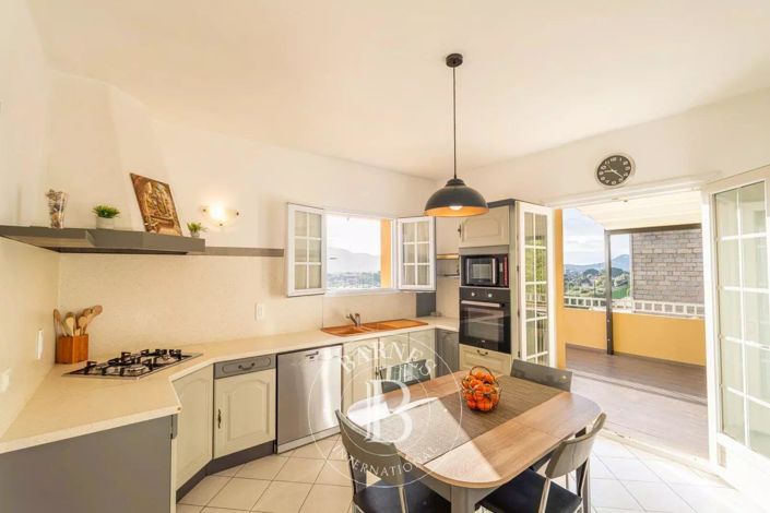 Image No.4-4 Bed House for sale