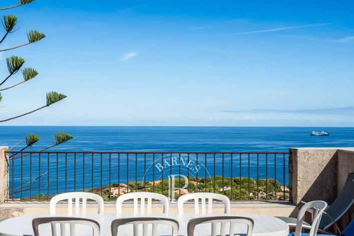 Image No.2-5 Bed House for sale