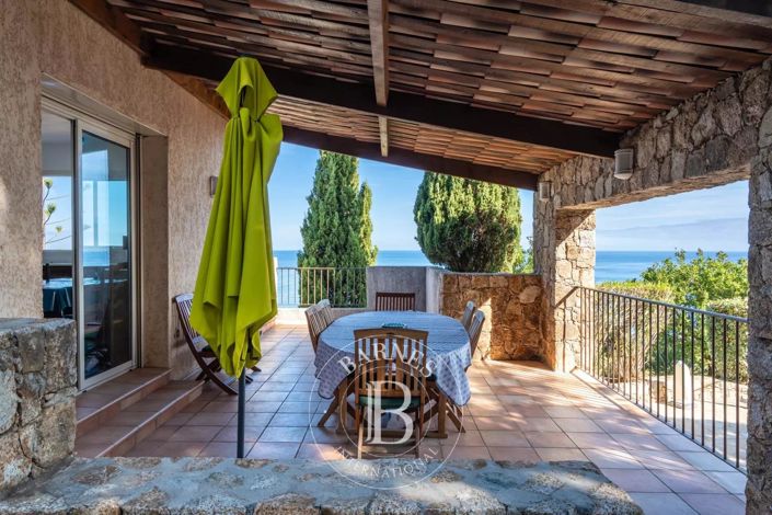 Image No.5-5 Bed House for sale