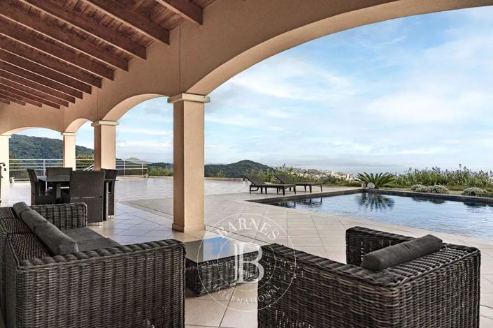 Image No.5-4 Bed House for sale