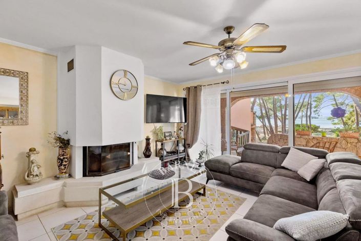 Image No.16-9 Bed House for sale