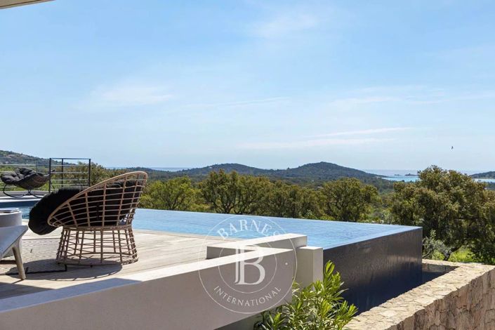 Image No.3-4 Bed House for sale