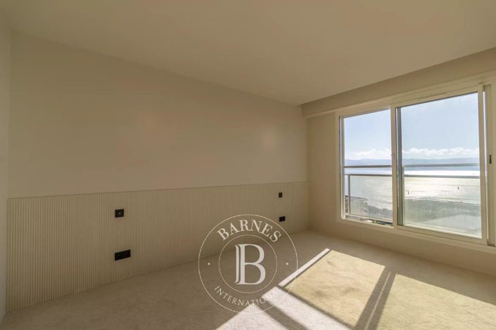 Image No.15-3 Bed Apartment for sale