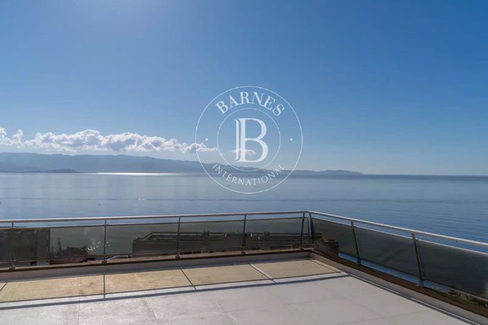 Image No.18-3 Bed Apartment for sale