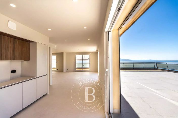 Image No.2-3 Bed Apartment for sale