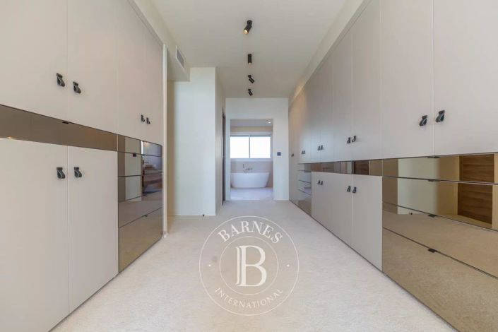 Image No.8-3 Bed Apartment for sale