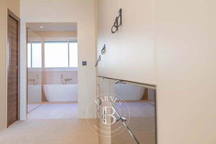 Image No.9-3 Bed Apartment for sale