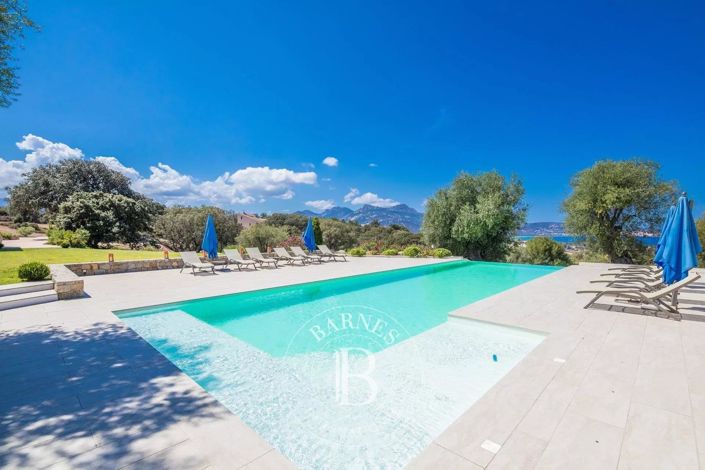 Image No.20-6 Bed House for sale