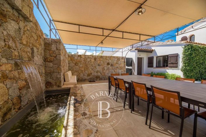 Image No.24-6 Bed House for sale