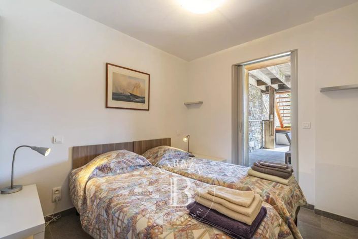 Image No.12-3 Bed House for sale