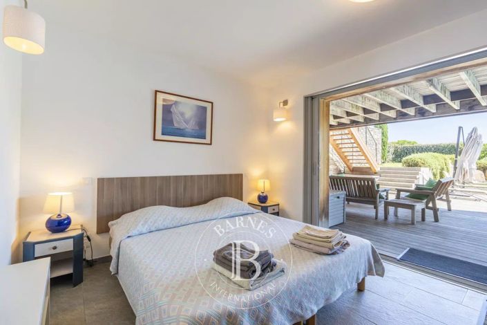 Image No.13-3 Bed House for sale