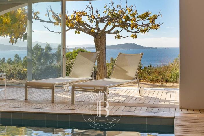 Image No.4-5 Bed House for sale