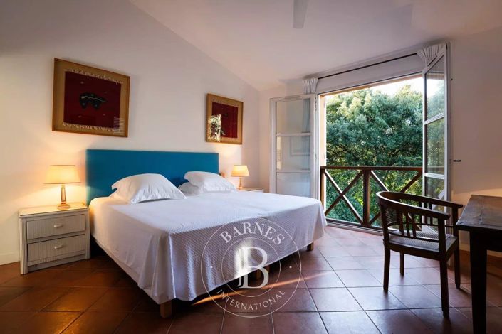 Image No.11-6 Bed House for sale