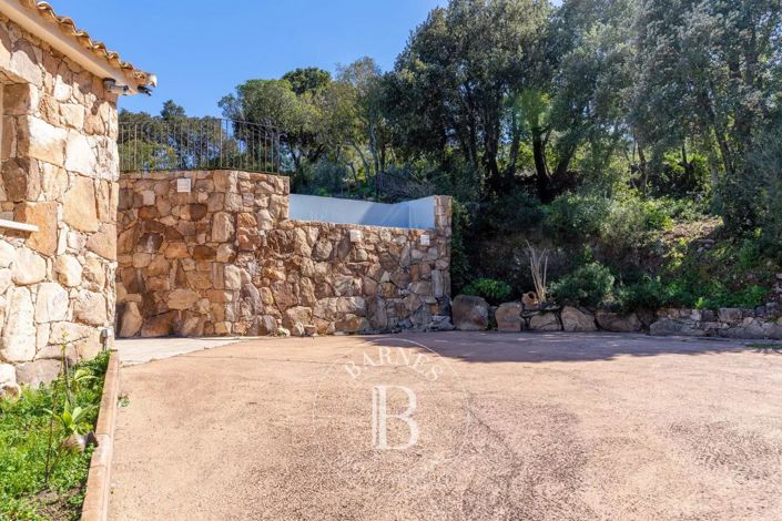 Image No.4-House for sale